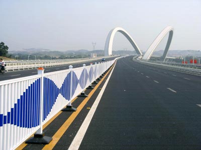 道路劃線的六大優(yōu)勢